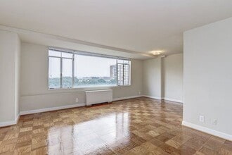 Monticello at Southern Towers in Alexandria, VA - Foto de edificio - Building Photo