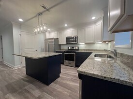 1208 Gay St in Dandridge, TN - Building Photo