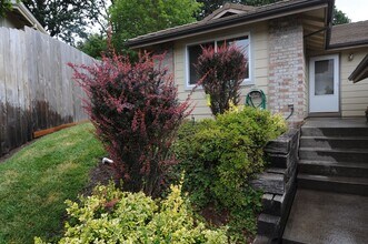 1487 Woodside Ct SE in Salem, OR - Building Photo - Building Photo