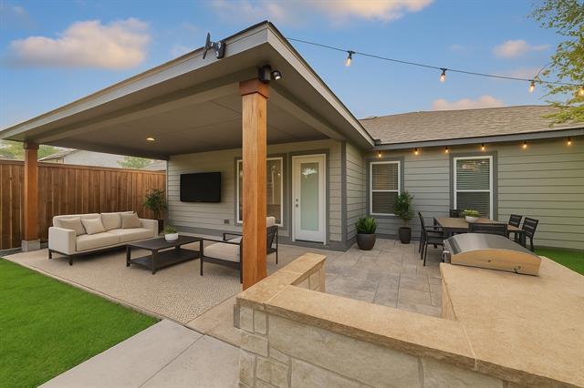 property at 2310 Newbury Dr