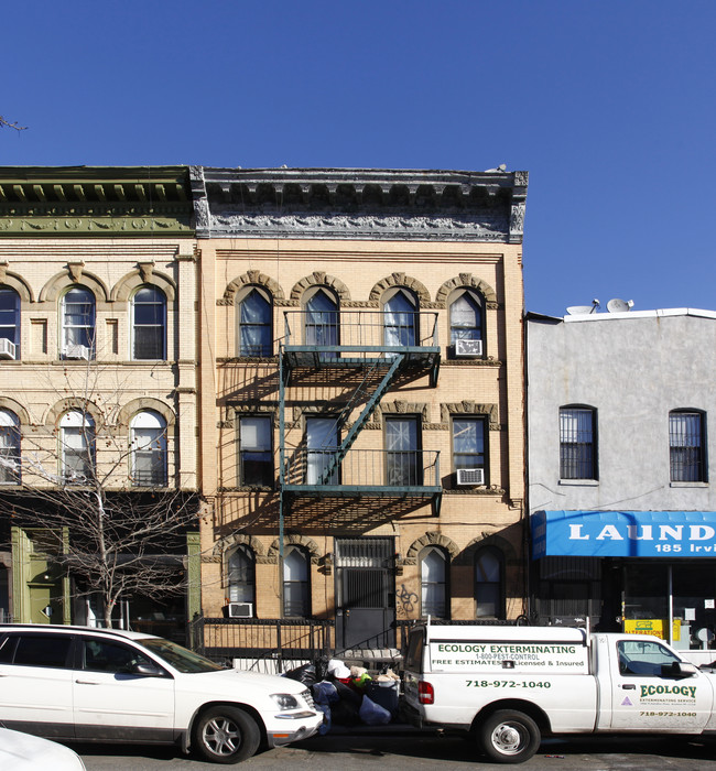 183 Irving Ave in Brooklyn, NY - Foto de edificio - Building Photo