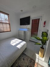 14 Jerome Pl in Copiague, NY - Building Photo - Building Photo