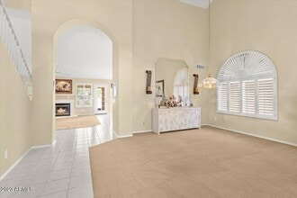 4326 E Rancho Tierra Dr in Cave Creek, AZ - Foto de edificio - Building Photo