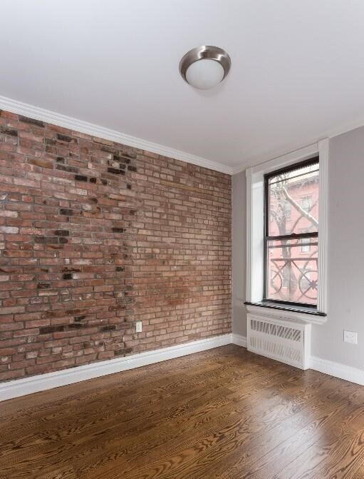 422 E 9th St, Unit 3 in New York, NY - Building Photo