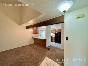 14250 SW Daphne St in Beaverton, OR - Building Photo - Building Photo