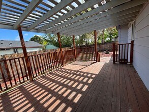 3047 SW Quartz Ave in Redmond, OR - Building Photo - Building Photo