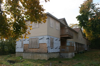 364 Mansion St in Poughkeepsie, NY - Foto de edificio - Building Photo