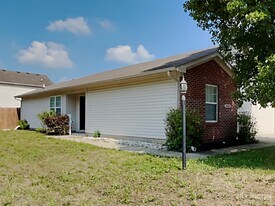 4220 Village Trace Dr