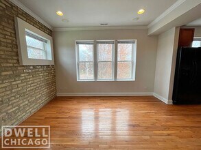 6350 N Claremont Ave in Chicago, IL - Building Photo - Building Photo
