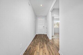 1512 Mountain View Dr in Lebanon, TN - Foto de edificio - Building Photo