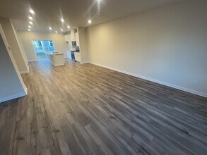 Room in Townhome on Memorial Pkwy in Charlotte, NC - Building Photo - Building Photo