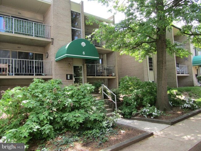property at 6 Canterbury Square