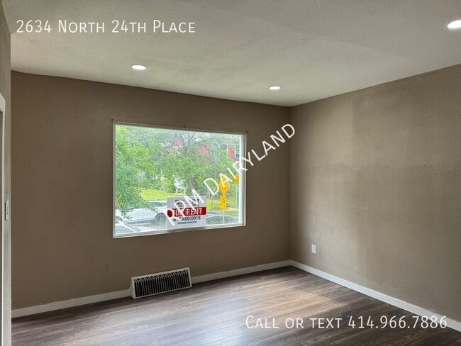 2634 N 24th Pl in Milwaukee, WI - Building Photo - Building Photo