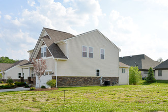 1769 Woodruff Ln in Cincinnati, OH - Foto de edificio - Building Photo