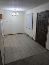 4701 Speros Ln in Eau Claire, WI - Foto de edificio - Building Photo