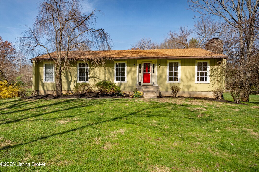 1912 N Rose Island Rd in Prospect, KY - Building Photo