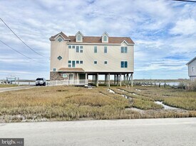 448 Dock Rd in Eagleswood, NJ - Building Photo