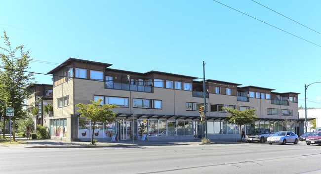 2389 Charles St in Vancouver, BC - Building Photo - Building Photo