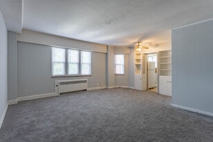 The Residences at Shaker Square in Shaker Heights, OH - Building Photo - Interior Photo