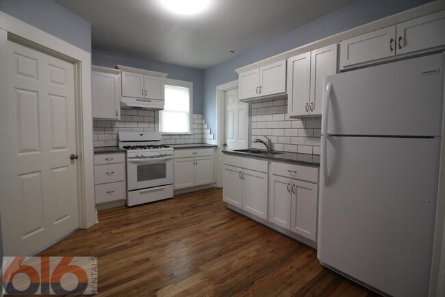 property at 116 Gold Ave SW