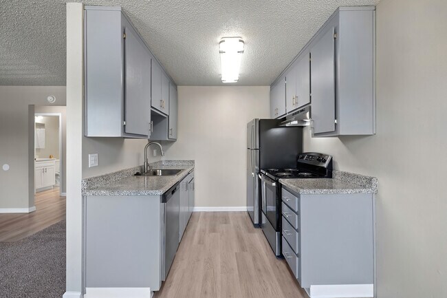Northview in Turlock, CA - Foto de edificio - Building Photo