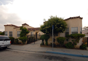 736 S La Verne Ave Apartamentos