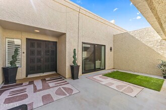 8195 E Del Marino Dr in Scottsdale, AZ - Building Photo - Building Photo