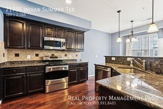 21735 Indian Summer Terrace in Sterling, VA - Foto de edificio - Building Photo