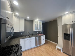 229 S Dearborn Ave in Bradley, IL - Building Photo - Building Photo