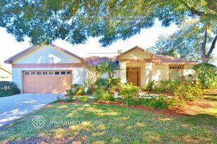 3942 Appletree Dr in Valrico, FL - Building Photo