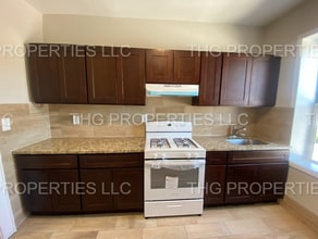 671 Lincoln in Orange, NJ - Building Photo - Interior Photo