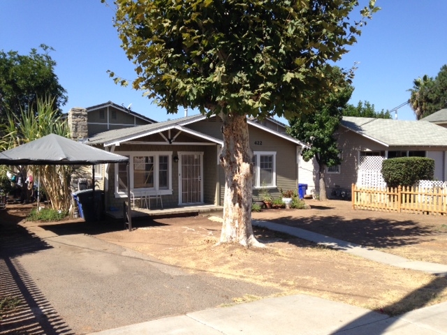 422-428 Massachusetts Ave in Vista, CA - Building Photo