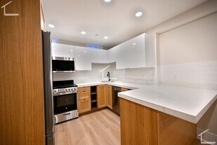 16 Winchester St in Boston, MA - Building Photo