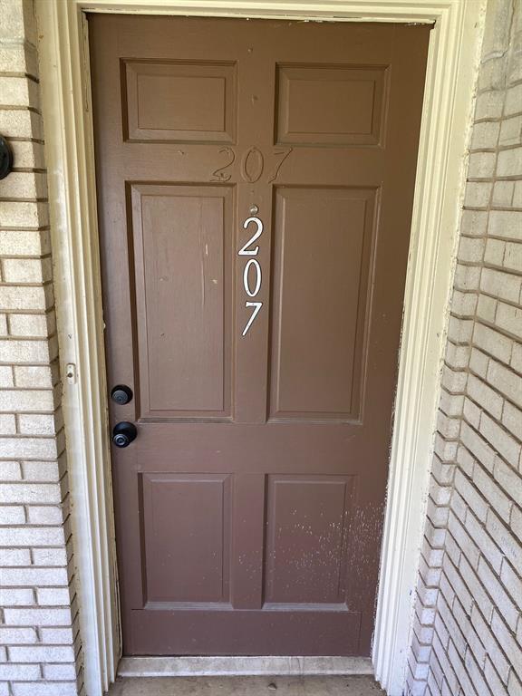 204 Alpine Ct-Unit -207 in Irving, TX - Building Photo - Building Photo