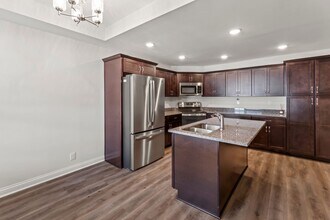 6732 Eagle Wood Dr in Louisville, KY - Building Photo - Building Photo