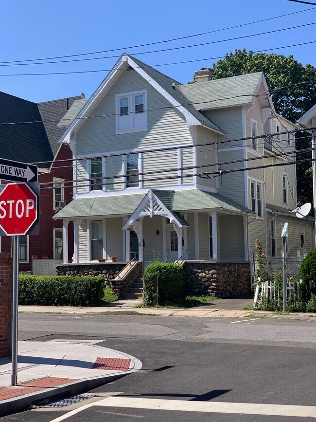 15 Elizabeth St Rentals in Norwalk, CT