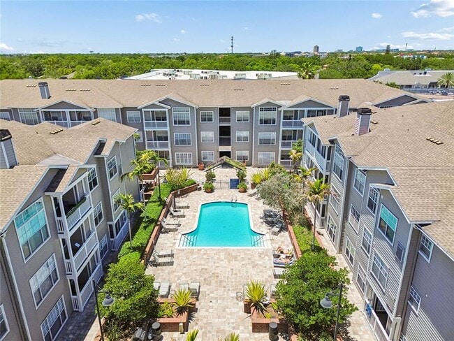 property at 800 S Dakota Ave