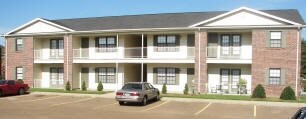 Plantation East Apartments & Townhouses in Union City, TN - Building Photo