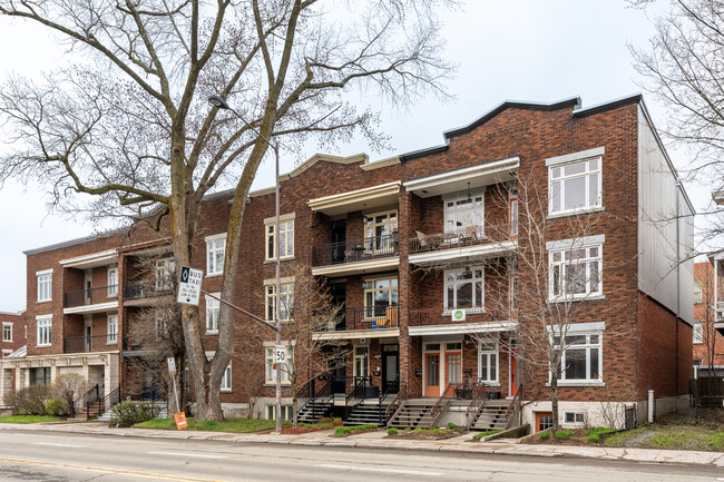 696 René-Lévesque Boul O in Québec, QC - Building Photo - Building Photo