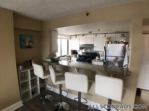 15 N Beacon St in Boston, MA - Building Photo - Building Photo