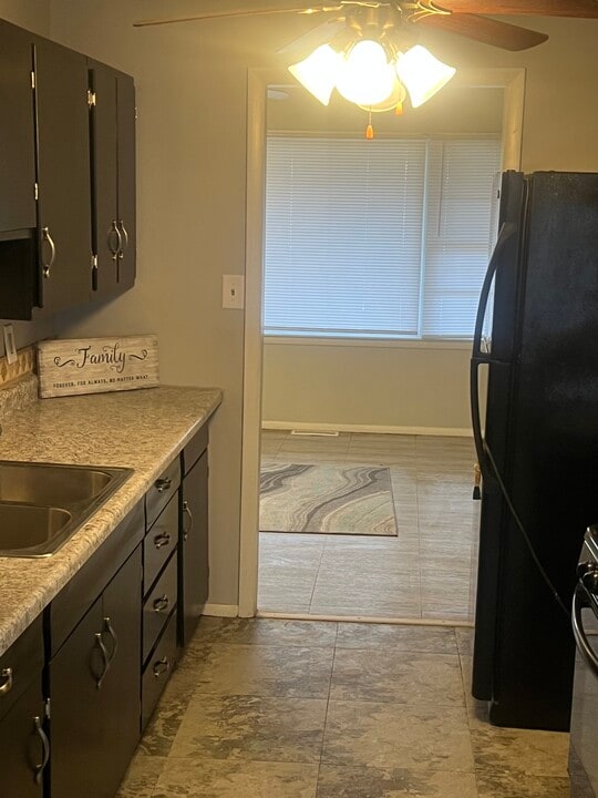 505 W 53rd Ave in Merrillville, IN - Building Photo