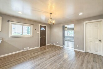 2318 Eccles St in Pittsburgh, PA - Building Photo - Building Photo