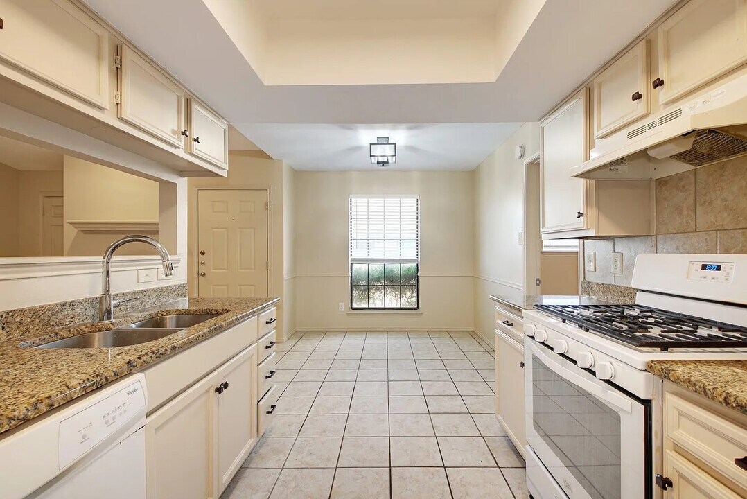 Room in Duplex on Luther Dr in Georgetown, TX - Building Photo