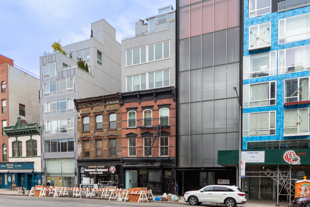 259 Bowery in New York, NY - Building Photo