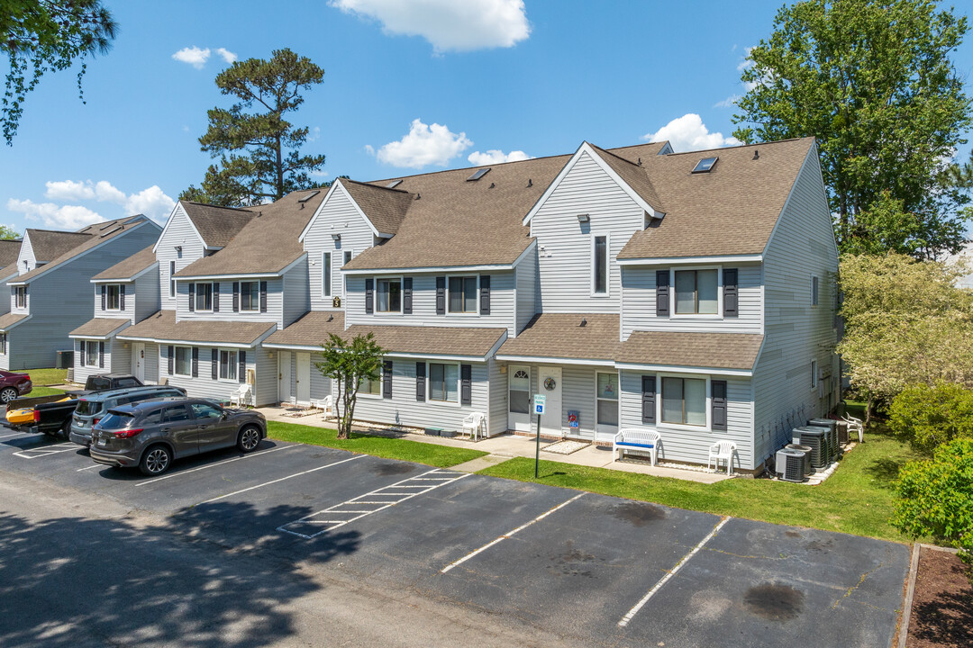 Fairway Village in Myrtle Beach, SC - Building Photo