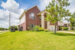 5803 Cedar Field Way in Houston, TX - Building Photo