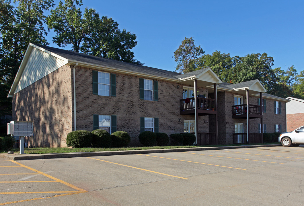 Parkway Place Apartments in Clarksville, TN - Building Photo