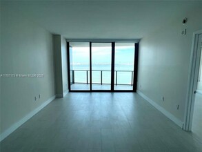460 NE 28th St, Unit 1606 in Miami, FL - Building Photo - Building Photo