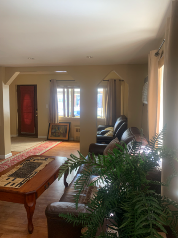 property at 642 E 53rd St