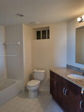 7275 SW 90th Way in Kendall, FL - Building Photo - Building Photo